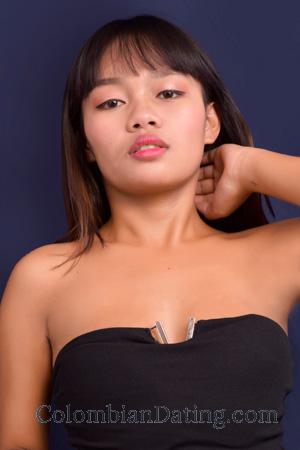 213018 - Marisa Age: 18 - Philippines