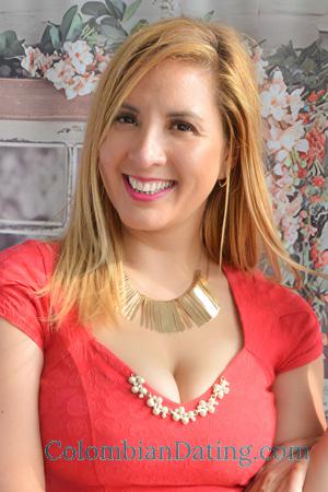 226550 - Andrea Age: 36 - Peru