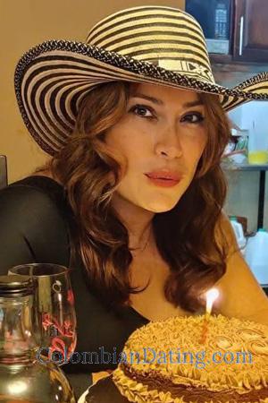 227286 - Yolvy Age: 46 - Costa Rica